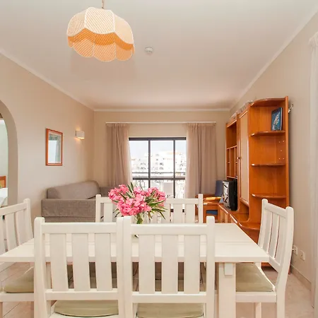 阿尔法加塞洛玛尔皮克酒店