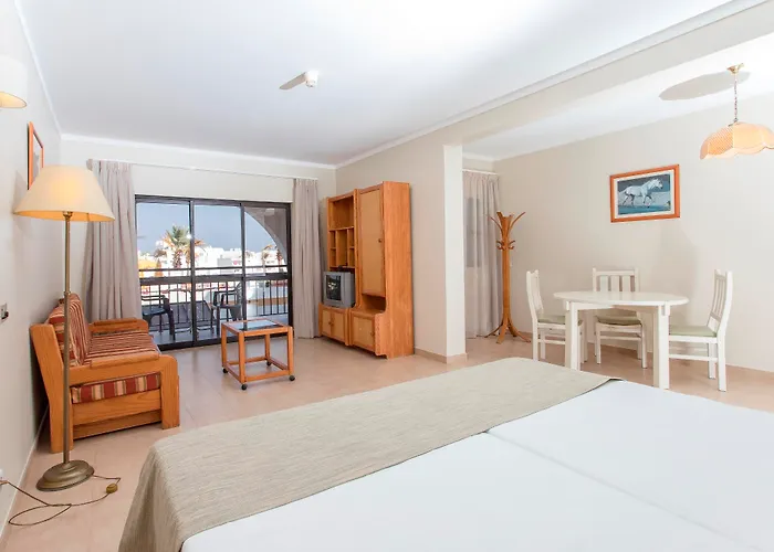 アパートホテル Alfagar Cerro Malpique 3*